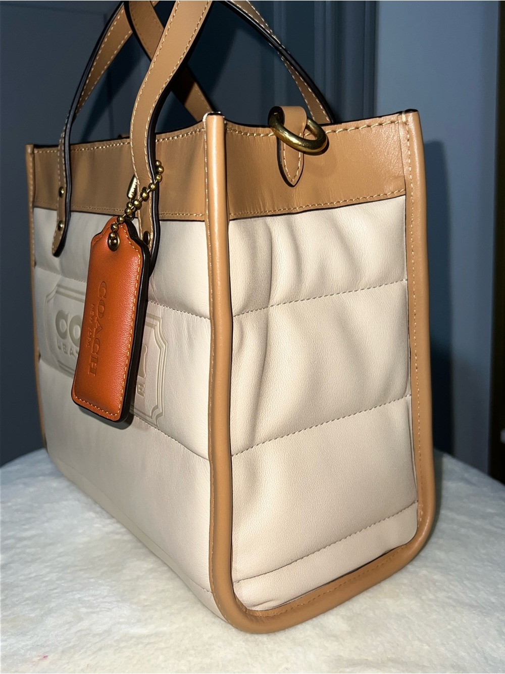 NWT Coach Puffy Field Tote/ Crossbody in Cream/Tan C6852 - Picture 3 of 5